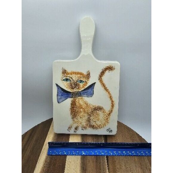 Vintage Handpainted Signed Cat In Bow Tie Ceramic Bread Board Trivet - Picture 2 of 6
